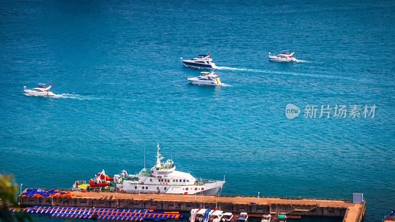 海南三亚鹿回头风景区俯瞰三亚湾、凤凰岛