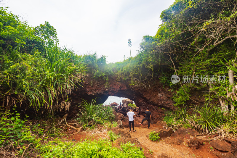 海南儋州峨蔓龙门激浪