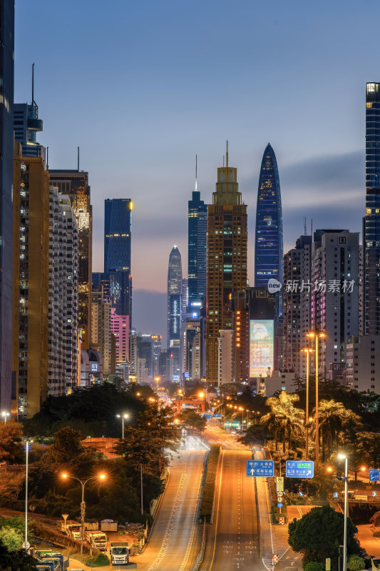 深圳罗湖CBD平安大厦华灯初上都市夜景