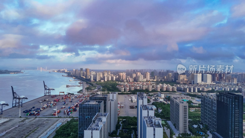 航拍汕头城市清晨风光航拍图