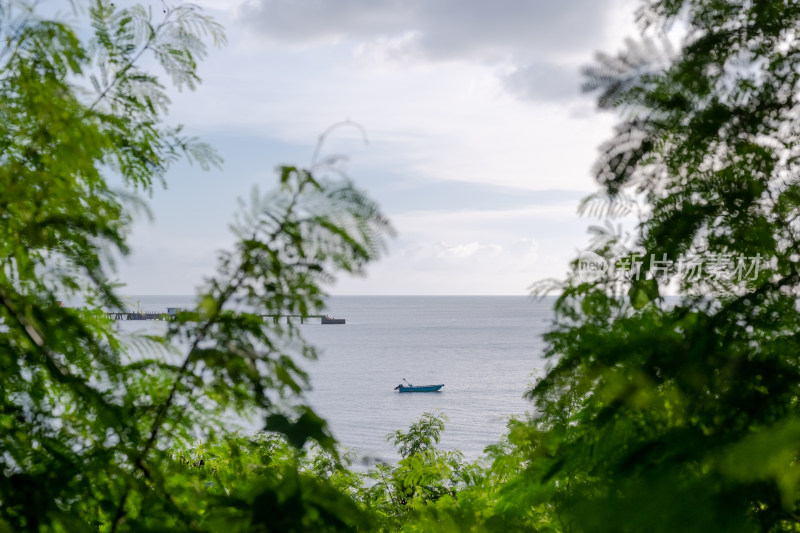 黄昏，广西北海紫霞湾日落时分景色