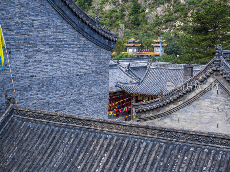 山西五台山普化寺禅院早上风景