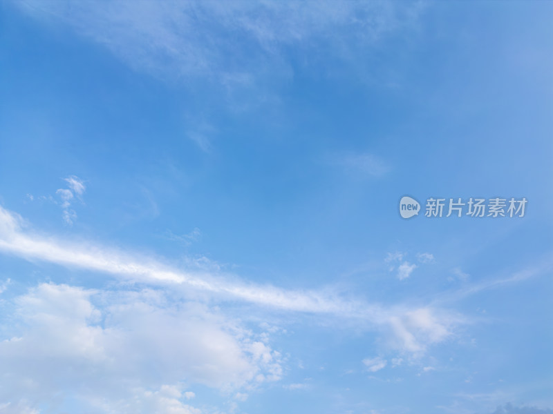 无人机高空航拍的天空