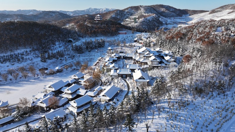 航拍威海市环翠区华夏景区冬季雪景