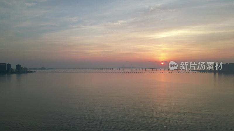 航拍港珠澳大桥大海日出