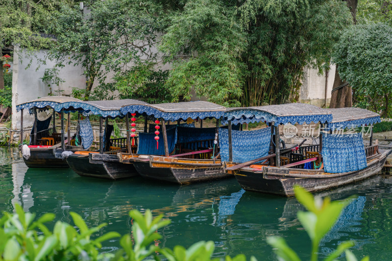 南浔古镇传统建筑景区江南水乡游船