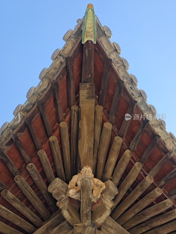 山西晋城青莲寺古建筑斗拱细节特写