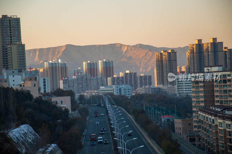 城市夕阳