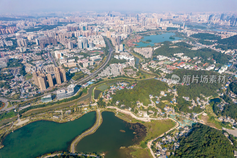 湖南长沙城市风光岳麓山风景区航拍摄影图