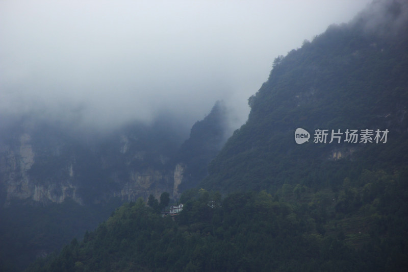 雨后深山云雾实拍