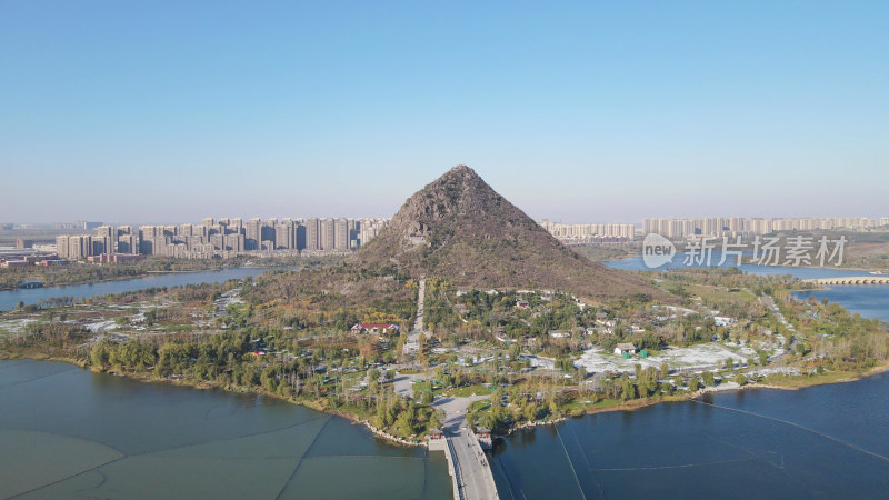 航拍山东济南华山湖景区华不注山