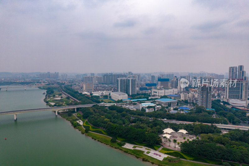 广西南宁城市绿化植物航拍摄影图