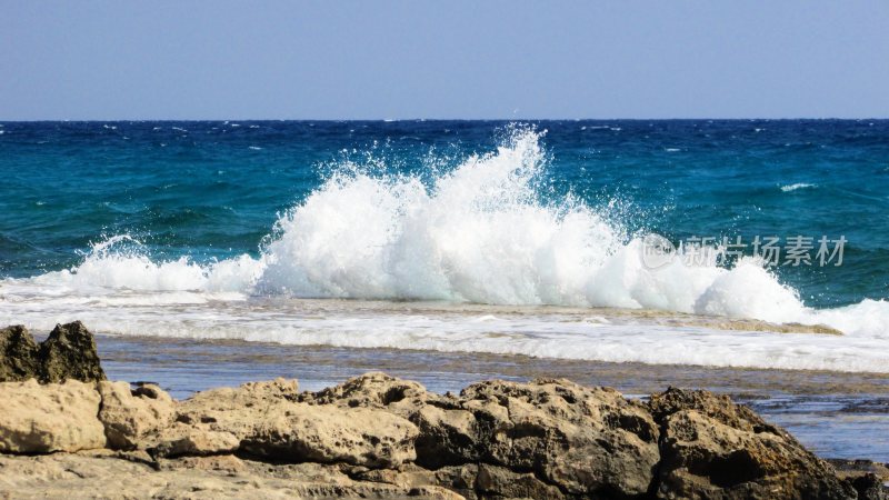 大海浪花巨浪浪潮汹涌海浪波涛汹涌