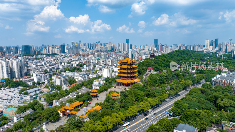 武汉地标黄鹤楼蓝天白云城市风光建筑航拍