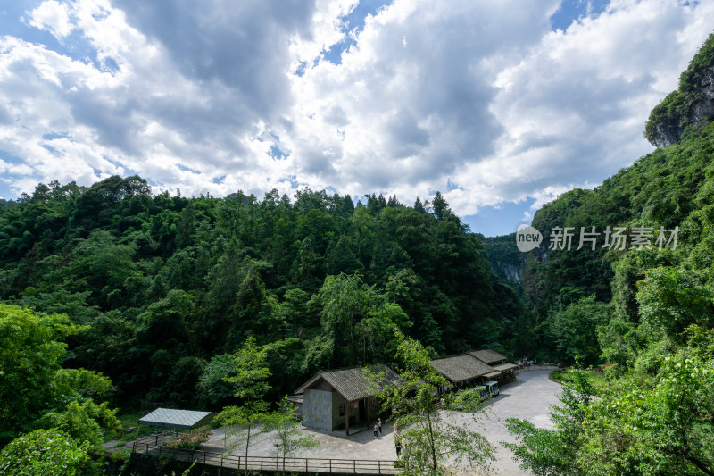 重庆武隆后坪乡天坑群景观