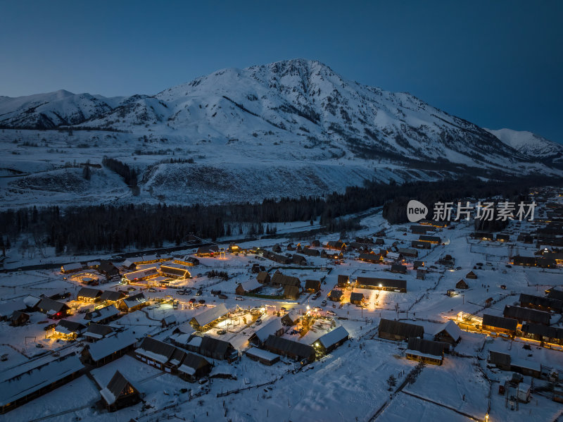 新疆北疆阿勒泰禾木冬季雪景童话世界航拍