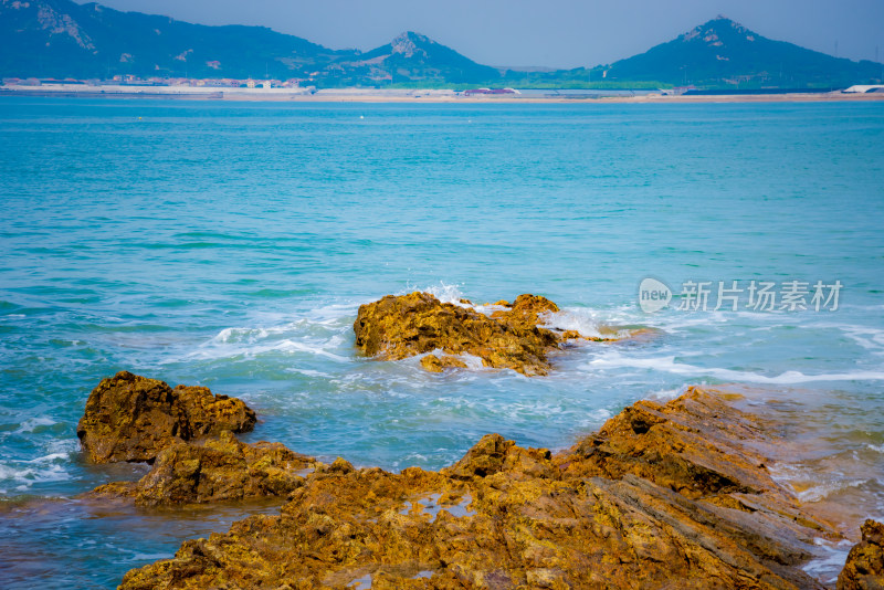 海浪礁石大海海岸线