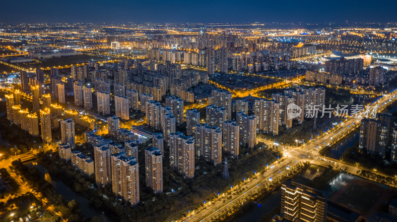 苏州市城市居民楼夜晚万家灯火航拍风景