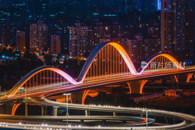 夏季郑州市跨铁路彩虹桥夜景风光