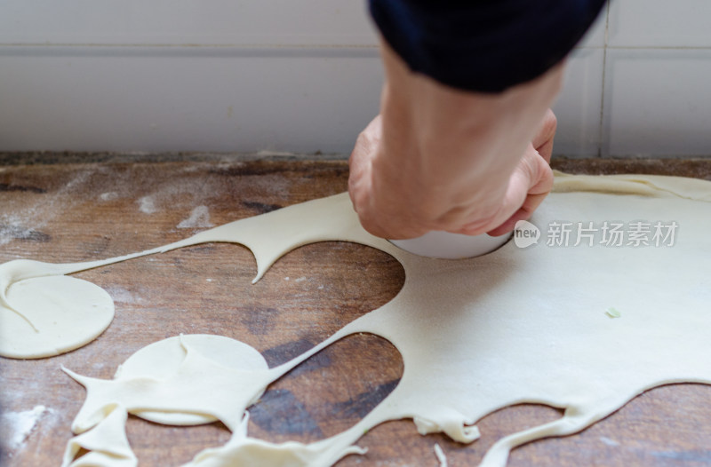 制作饺子皮