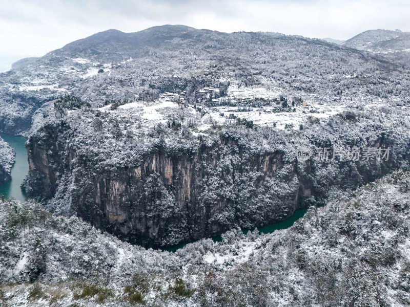 贵州黔东南大峡谷大雪冬季雪景风光银装素裹