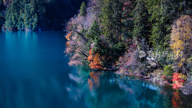 九寨沟甲勿海神仙池