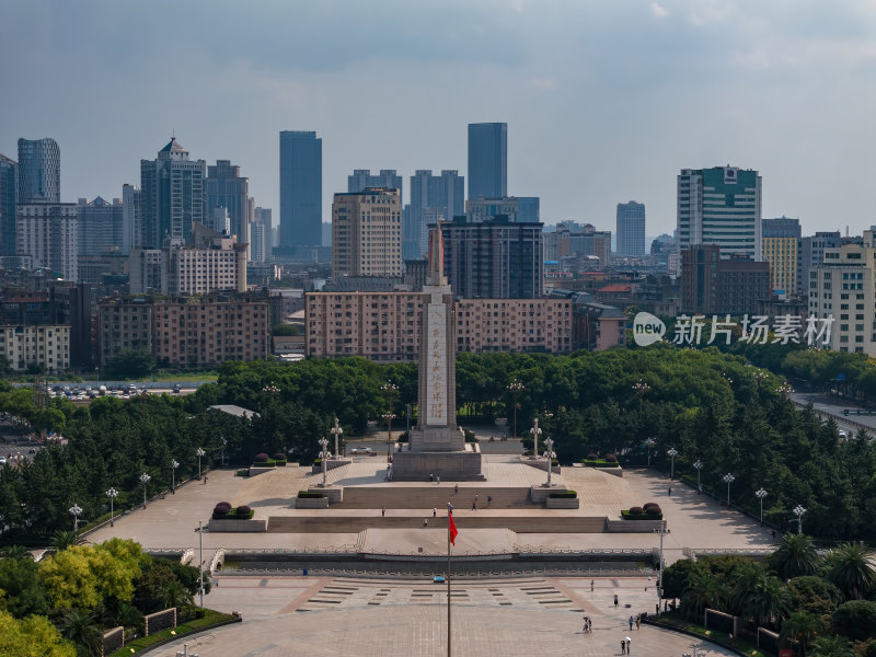 江西南昌八一广场高楼林立的城市中心航拍