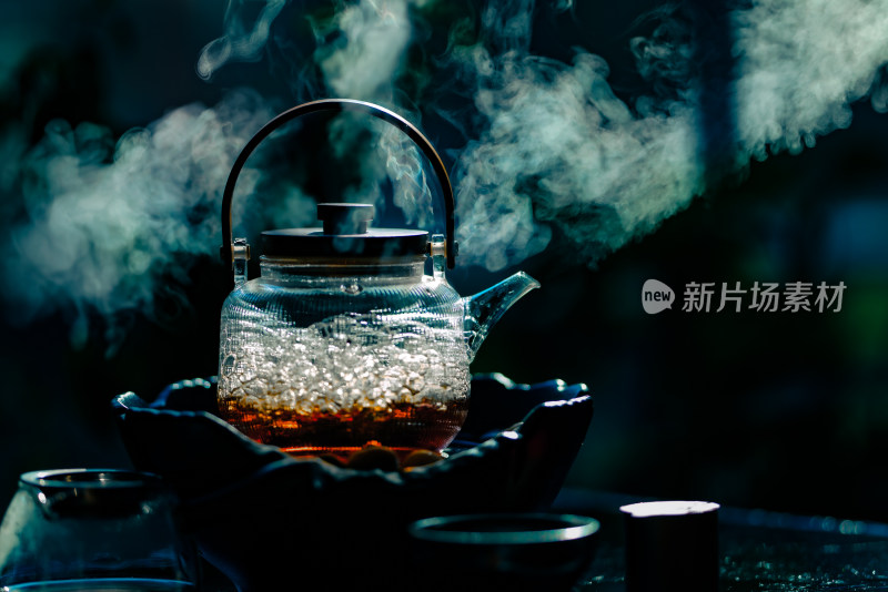 暗调的茶