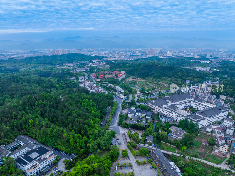 航拍浙江省台州市天台县城市风光