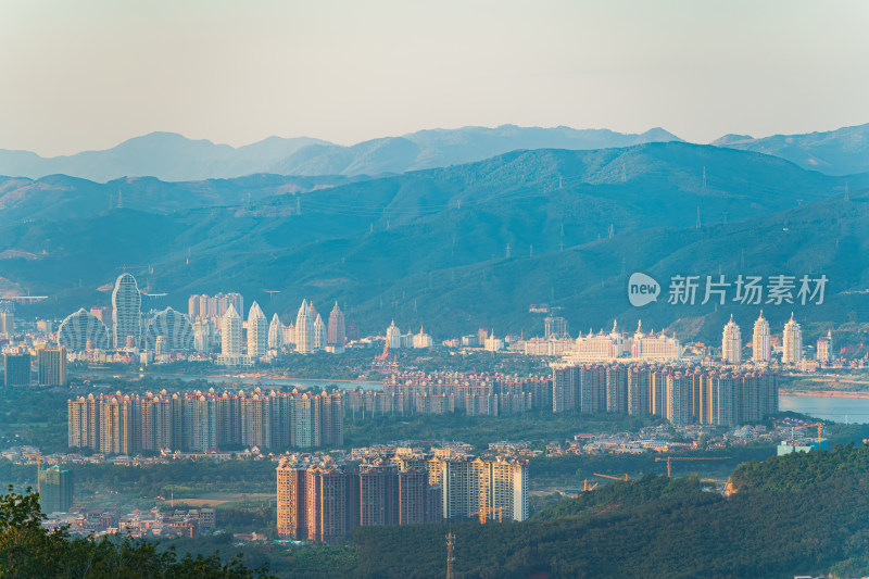 高山俯拍西双版纳景洪市