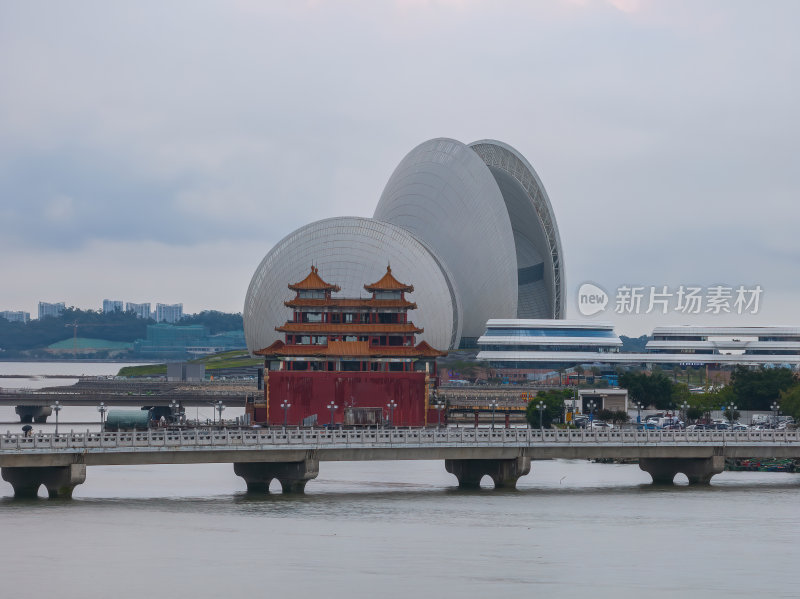 广州珠海日月贝大剧院情侣路海滩高空航拍