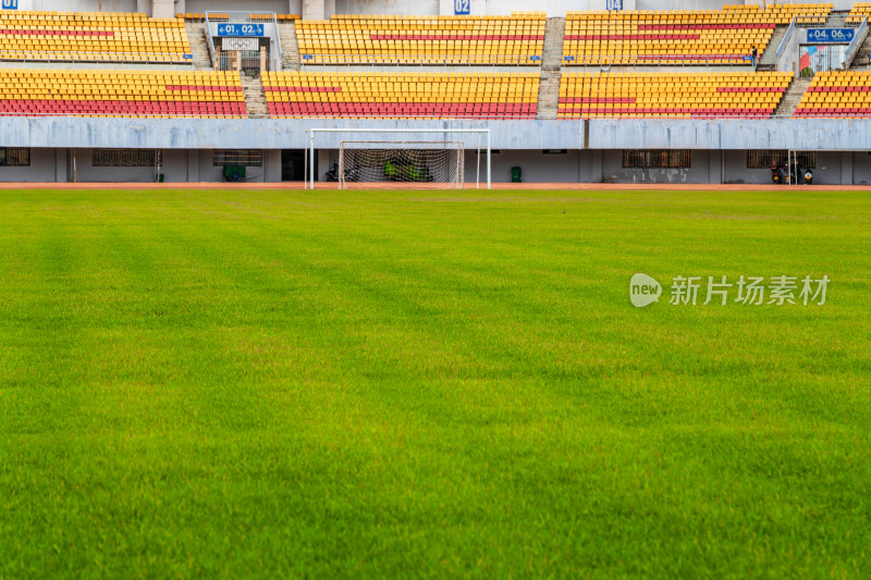 湖南衡阳体育中心运动场草地与看台空背景