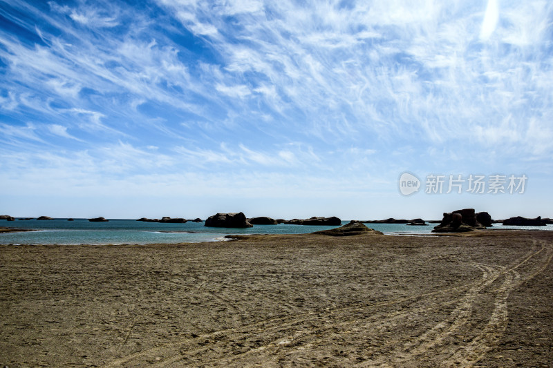 乌素特(水上)雅丹景区