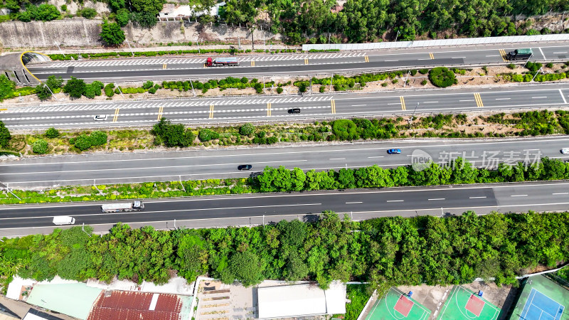 高速公路穿山隧道航拍