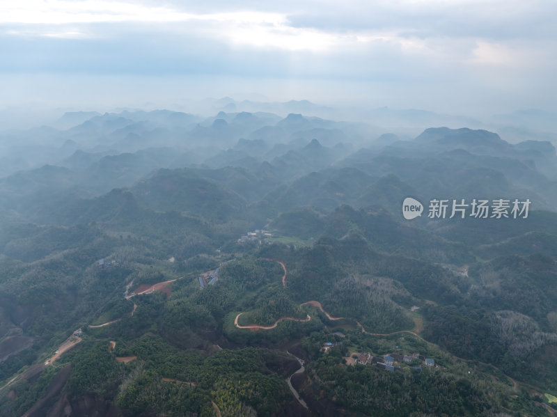 湖南郴州晨雾高椅岭山峰山峦漫步航拍