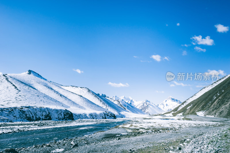 高原雪山