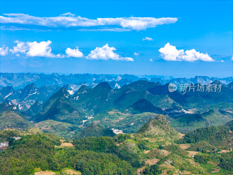 绿色能源风能发电喀斯特地貌