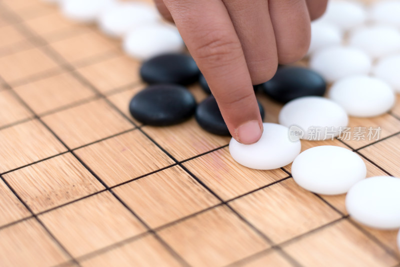 中国围棋和中国孩子的手