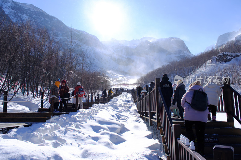 长白山聚龙火山温泉