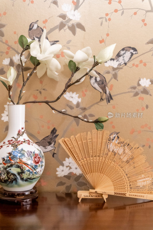 中式花瓶折扇装饰静物