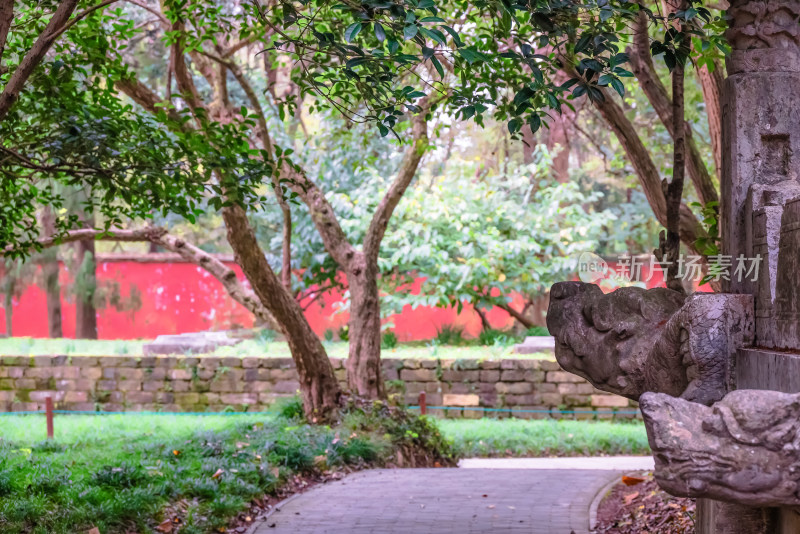 南京钟山风景名胜区明孝陵中的建筑风景