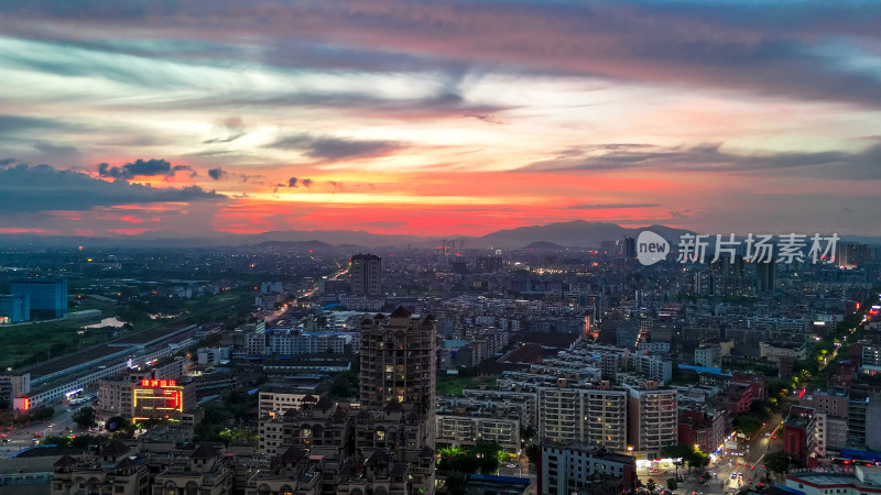 玉林城市日落晚霞夕阳航拍图