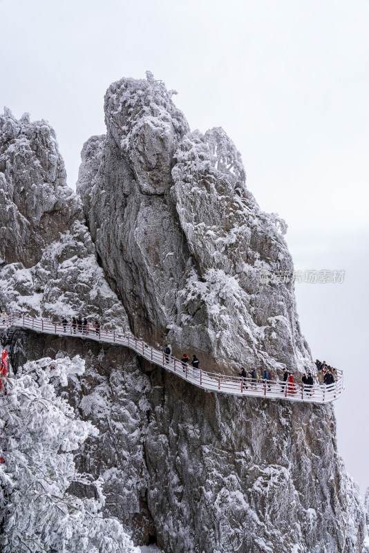 洛阳老君山景区大雪旅游