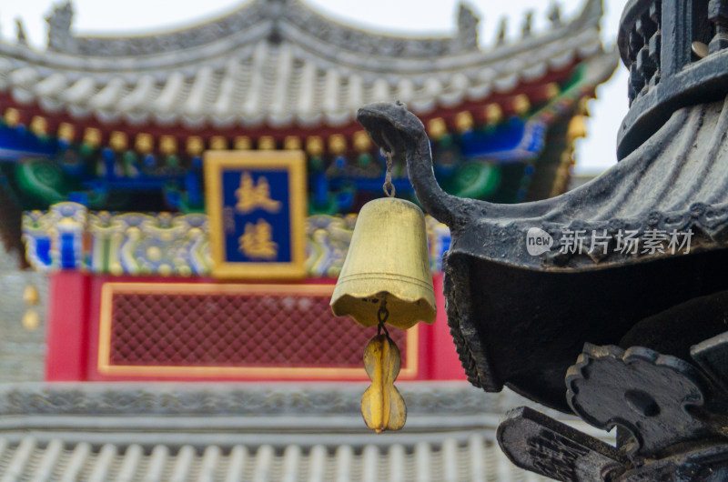 陕西省西安市广仁寺佛寺金色铃铛特写