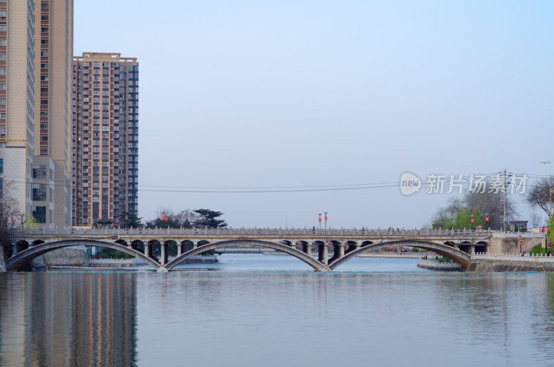 陕西渭南市，老城小桥风光