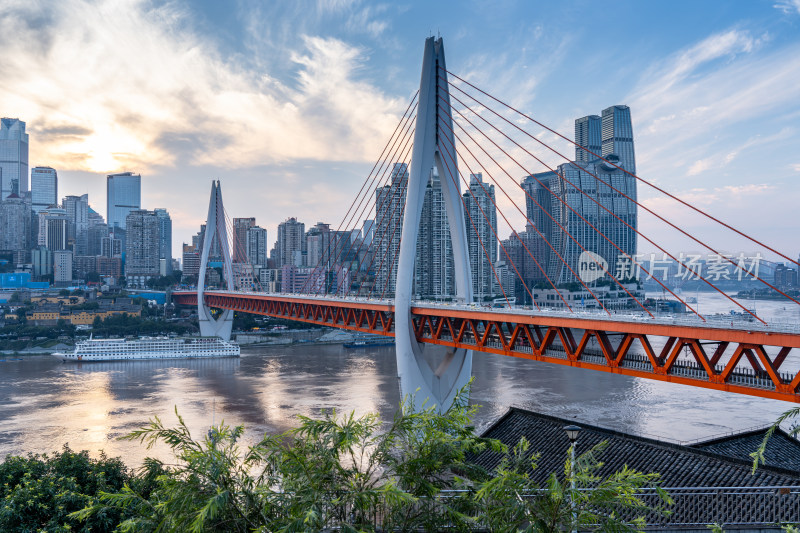 重庆东水门长江大桥日落风景