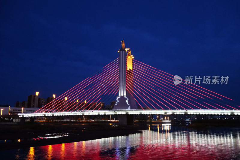 呼伦贝尔市哈萨尔大桥灯光夜景