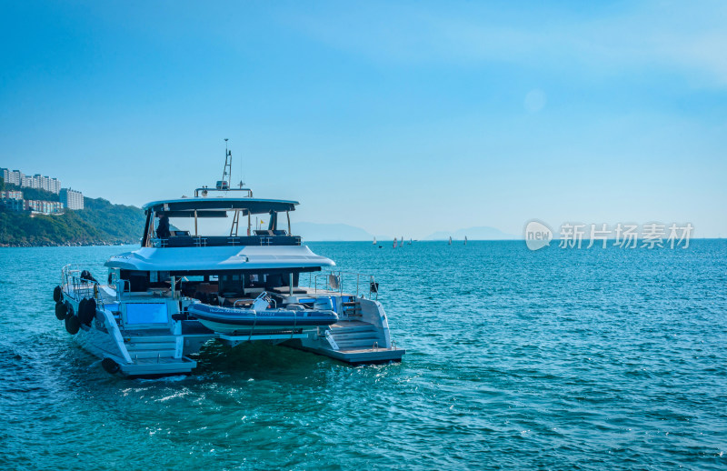 香港赤柱海湾港口海上游轮游船