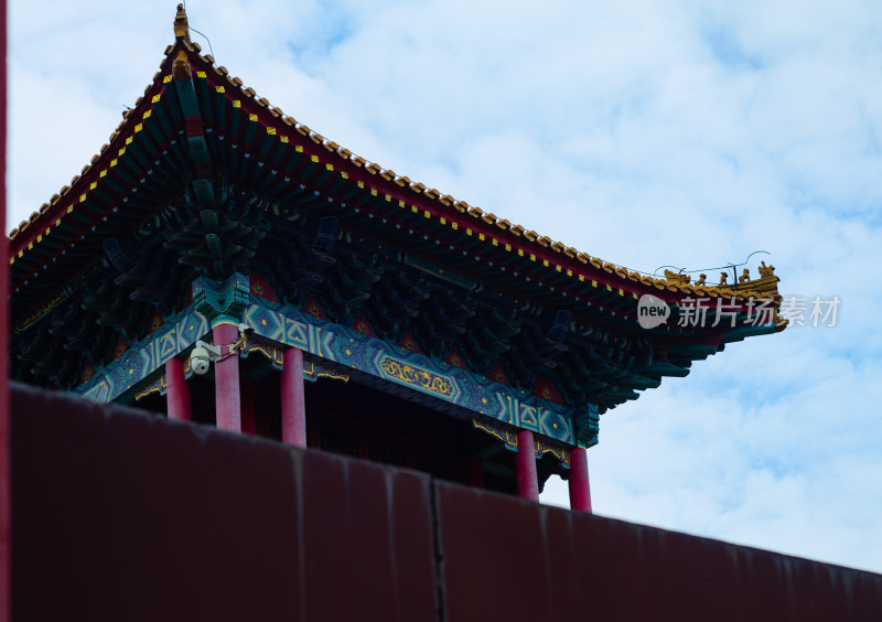 铁门内的青岛观音寺古建筑