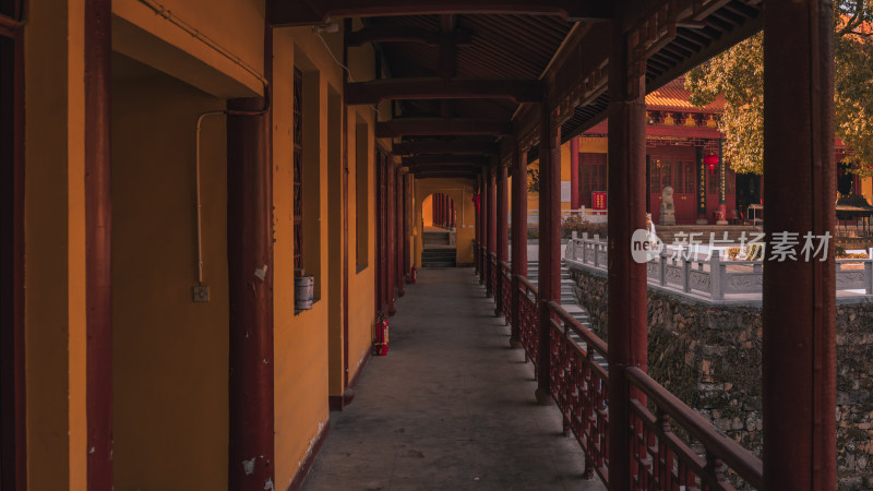 湖州万寿禅寺庙古建筑内部